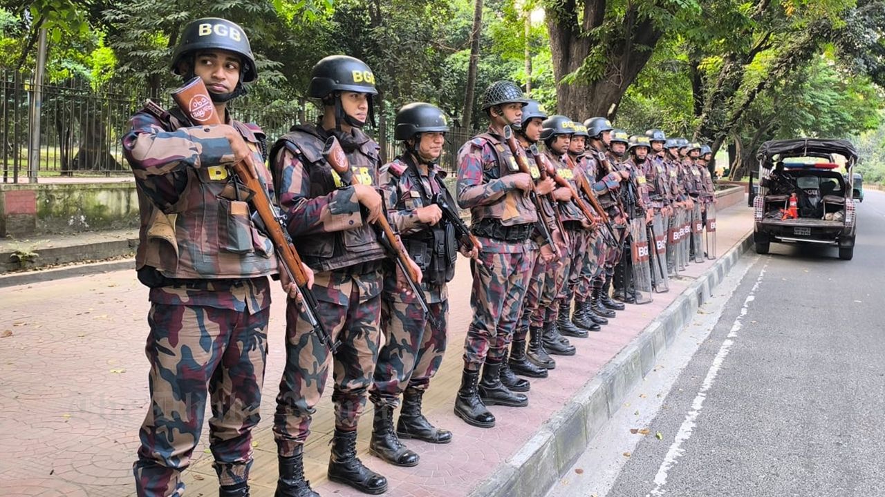 BGB deployed in Dhaka and surrounding districts to maintain law and order