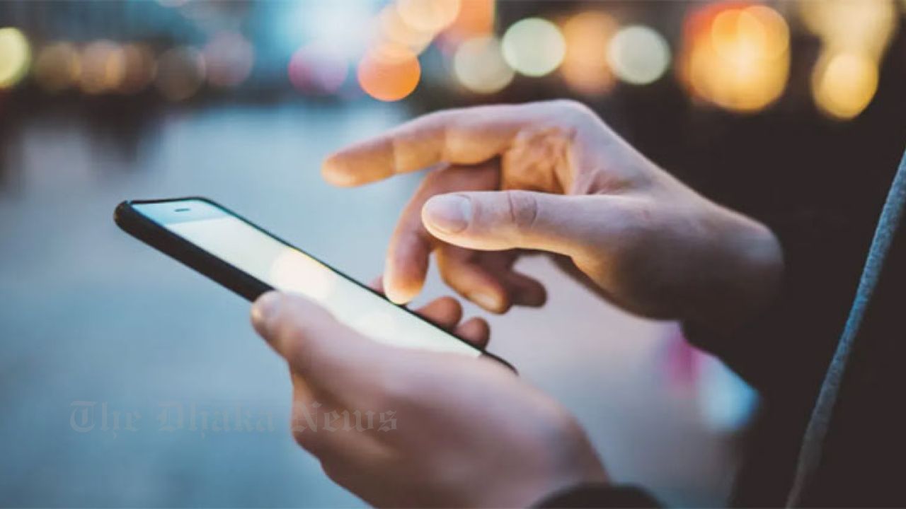 Mobile phones activated before December 16 will not be shut down: Ministry