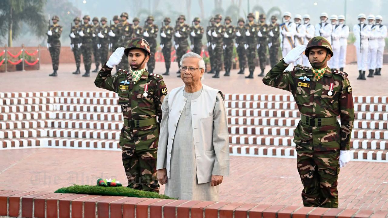 Chief Advisor pays tribute to brave martyrs on Victory Day