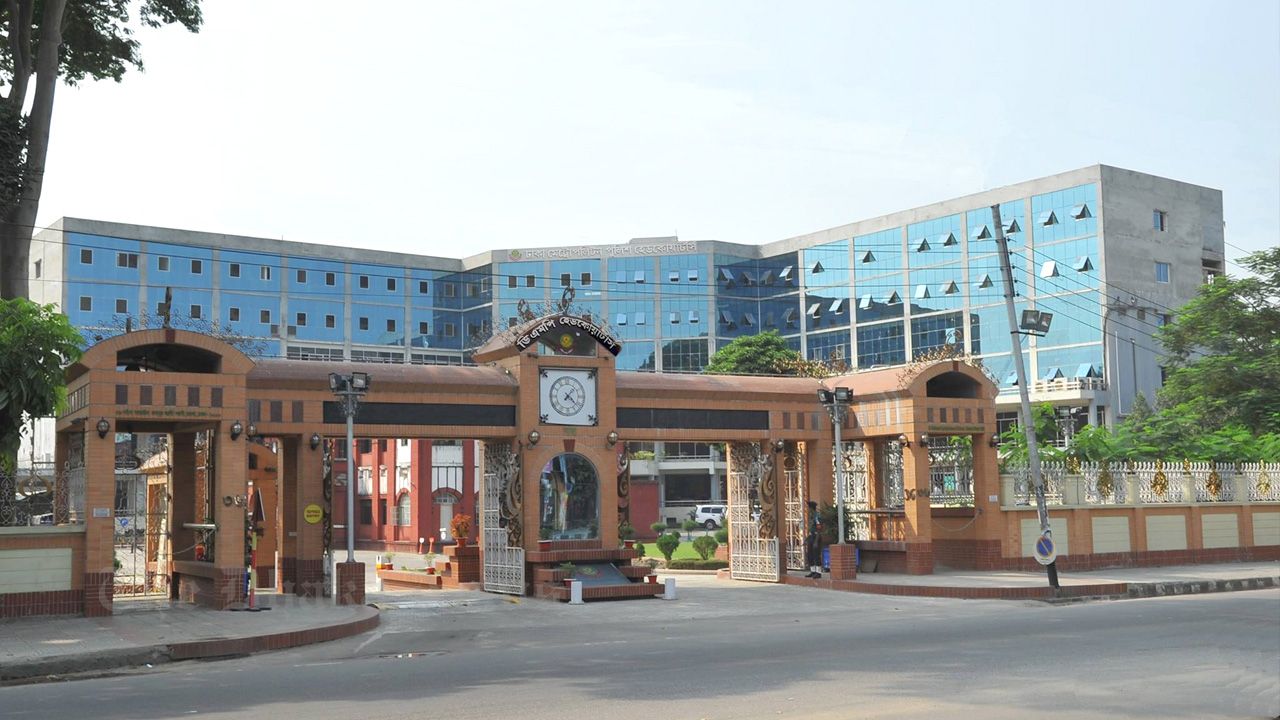 No opportunity to create disorder by forming mobs at the Book Fair: DMP