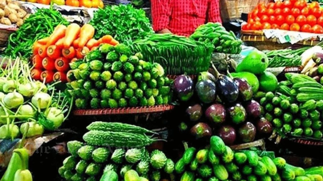 Prices of daily necessities in Lakshmipur are on the rise ahead of Ramadan