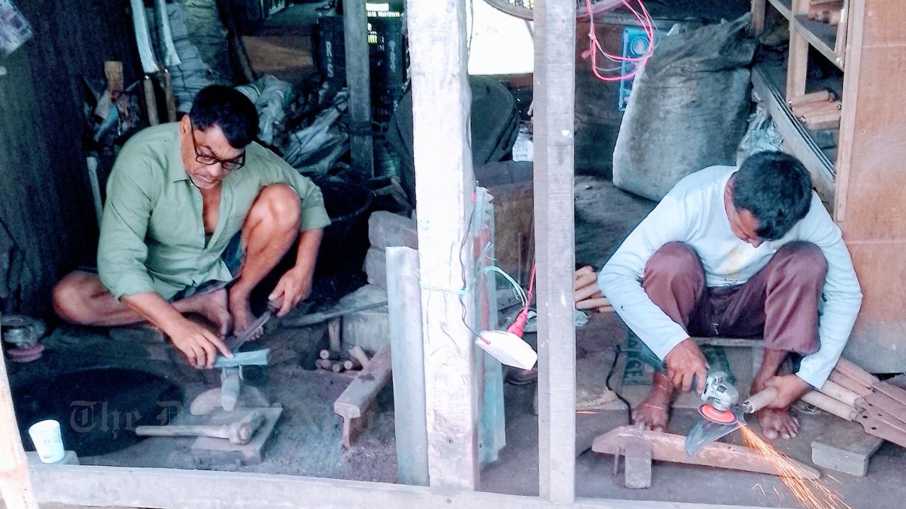 The Glow of Fire and the Clang of Hammers: Chandina’s Blacksmiths Usher in Eid-ul-Adha