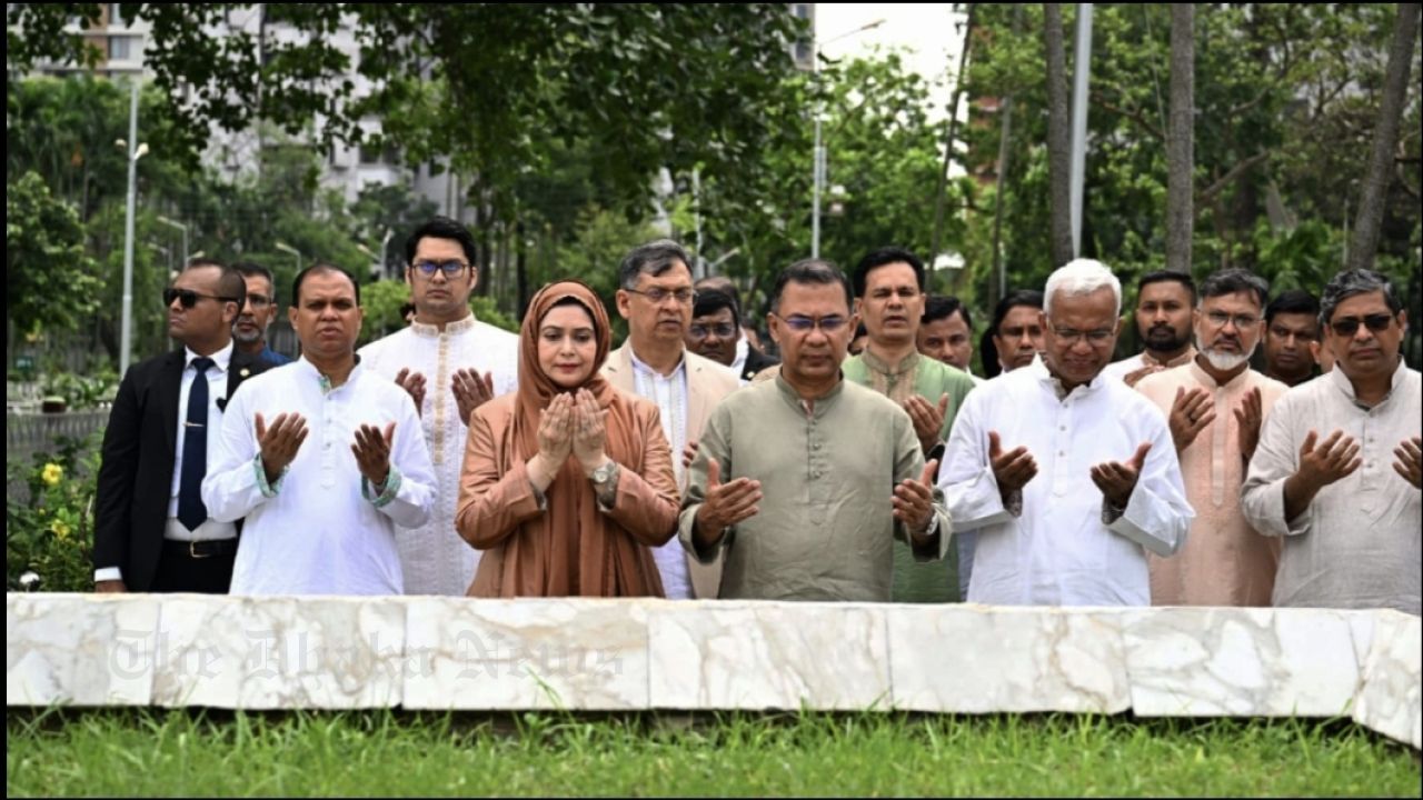 Prime Minister Visits Graves of Army Officers Killed in BDR Mutiny