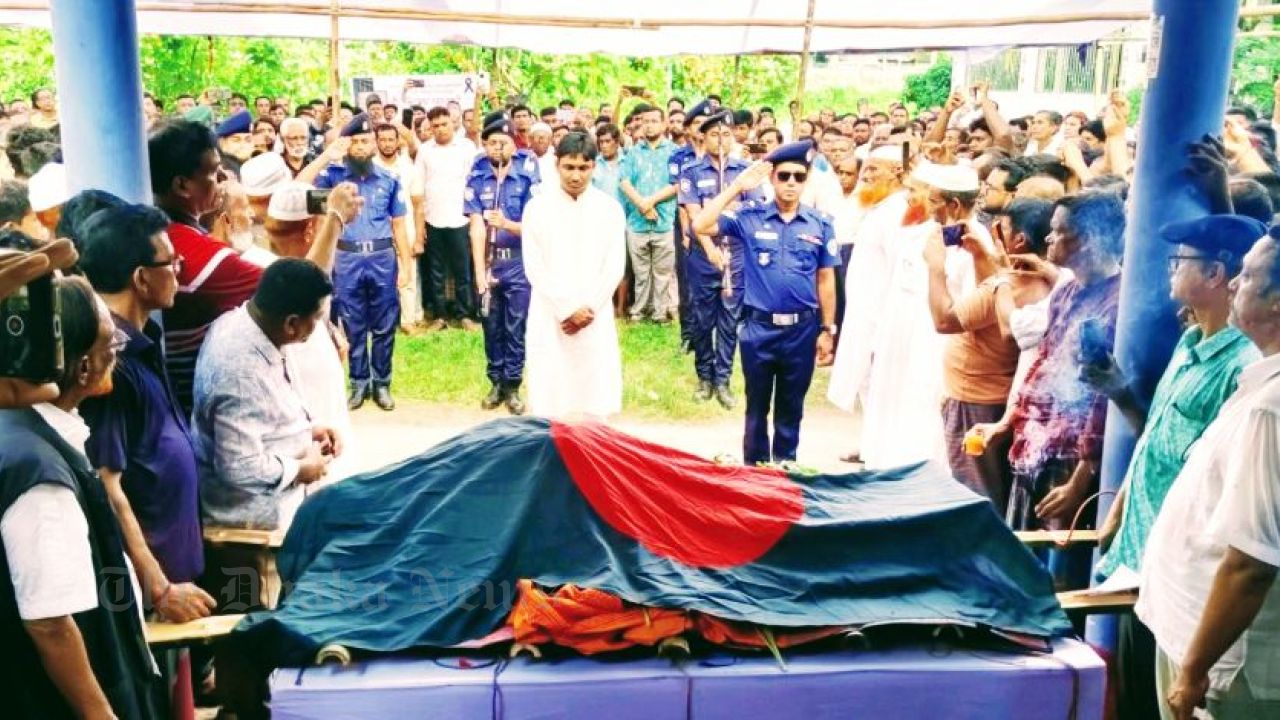 Former Chandina Upazila Chairman Freedom Fighter Tapan Boxi Interred with State Honors