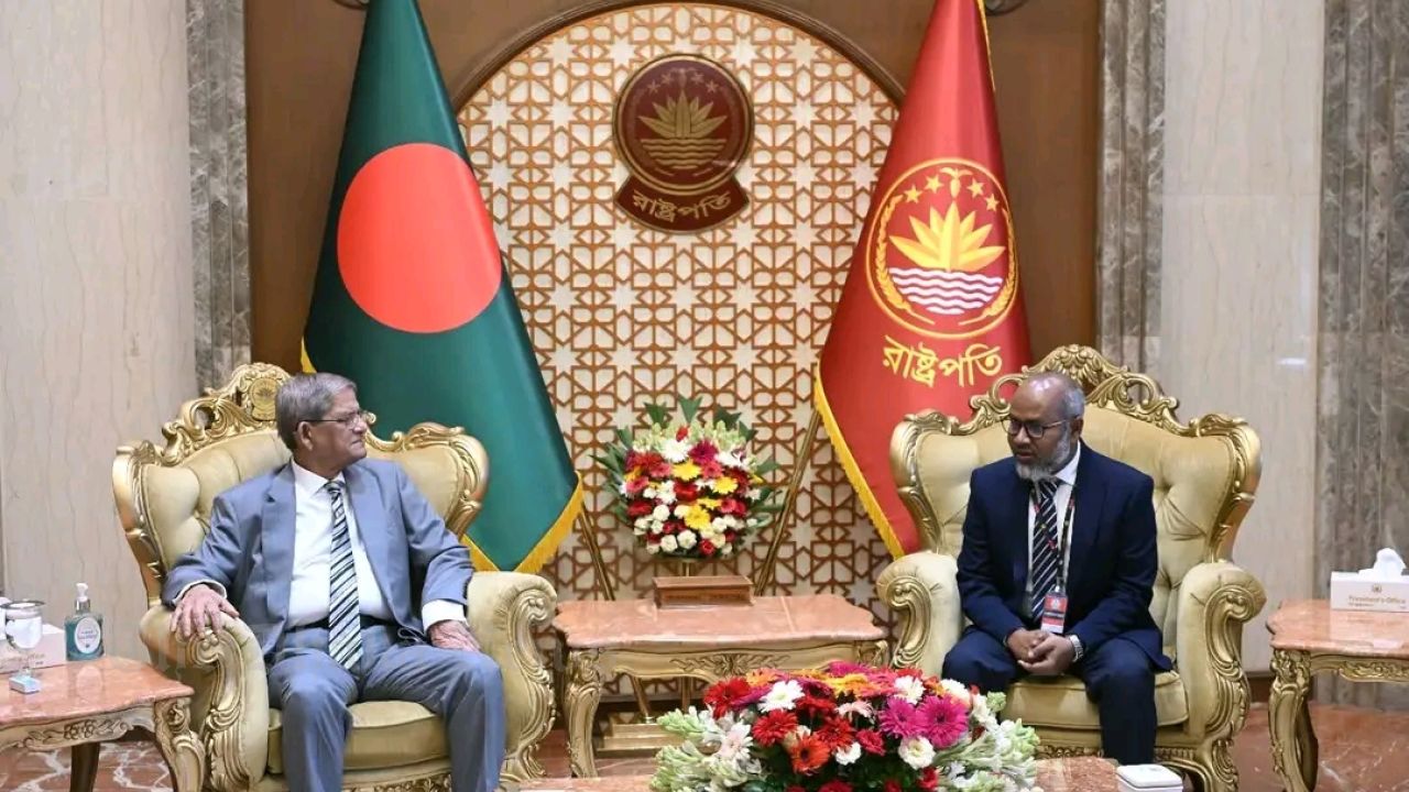 JSTU VC meets President over university development